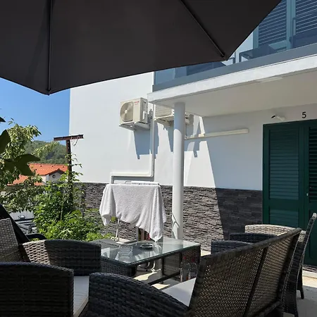 Villa Lopar *