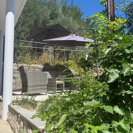 Villa Lopar *
