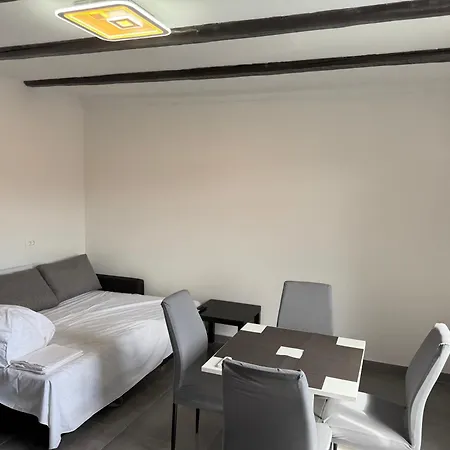 Villa Lopar *