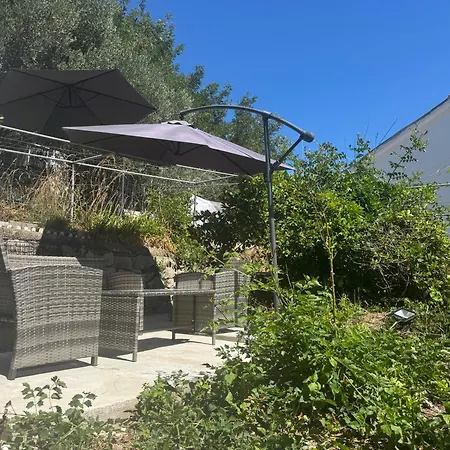 Villa Lopar *